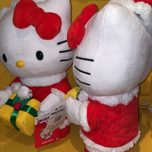 Hello Kitty Christmas Greeter Plushie Set - Picture 5 of 7